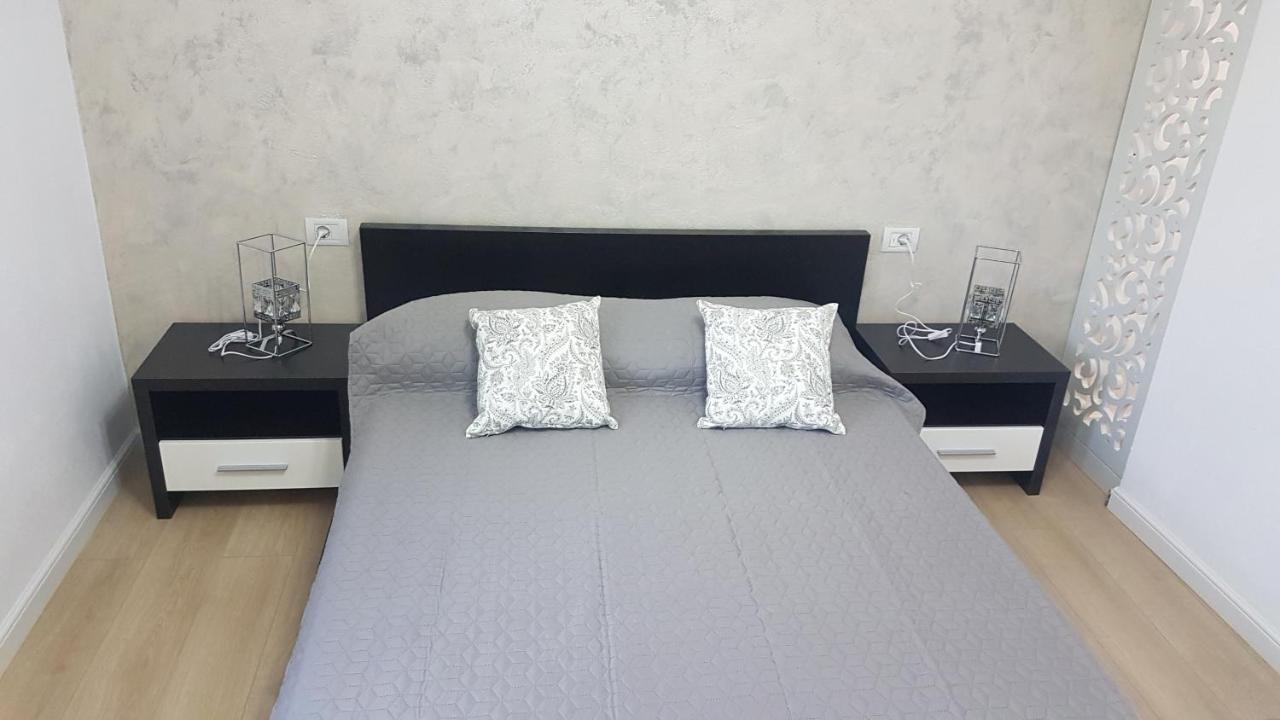Casa Magnolia Hotel Douăzeci şi Trei August Buitenkant foto